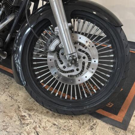 FLHTC 2000 Electra Glide® Classic thumb 3