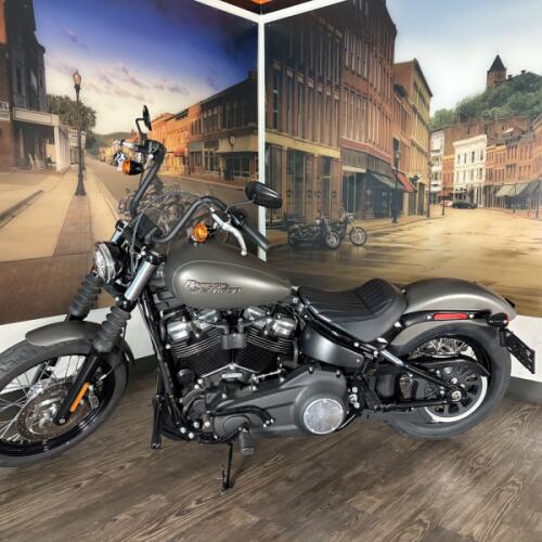 2019 Harley-Davidson® Street Bob® Industrial Gray Denim thumb 3