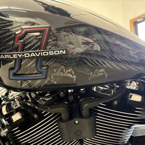 2026 Harley-Davidson® Road Glide® Midnight Ember  thumb 3