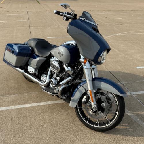 2023 Harley-Davidson® Street Glide® Special Bright Billiard Blue/Billiard Gray thumb 3