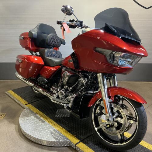 FLTRX 2024 Road Glide® thumb 3