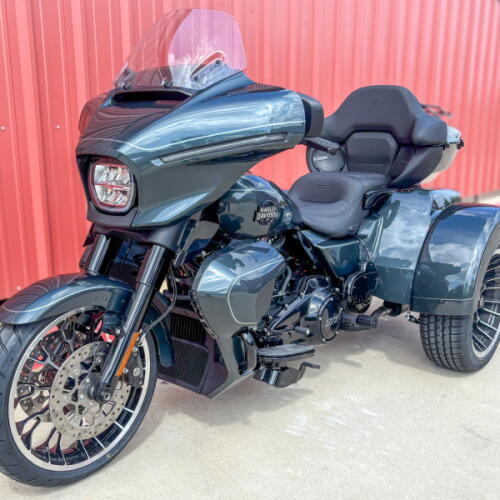 2026 Harley-Davidson® Street Glide 3 Limited FLHLT Iron Horse Metallic Chrome Trim thumb 0