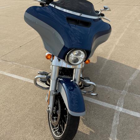 2023 Harley-Davidson® Street Glide® Special Bright Billiard Blue/Billiard Gray thumb 2