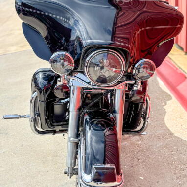 2006 Harley-Davidson® Electra Glide® Ultra Classic® FLHTCUI thumb 3