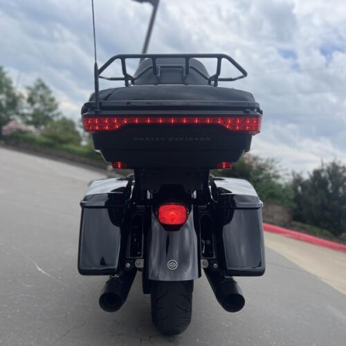 2023 Harley-Davidson® FLHTK Ultra Limited Vivid Black 659632 thumb 1