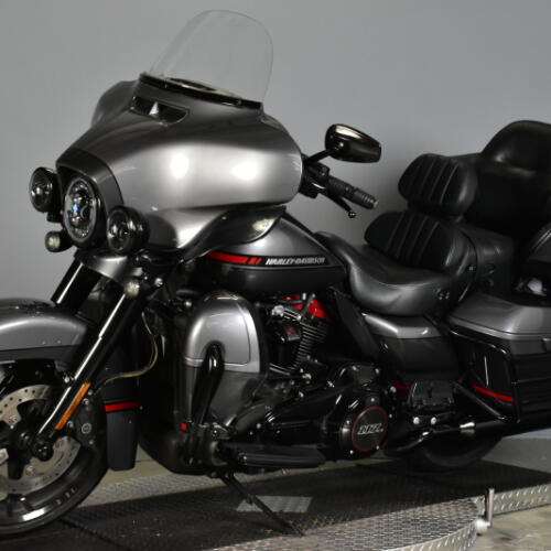 2020 Harley-Davidson® CVO™ Limited FLHTKSE thumb 0