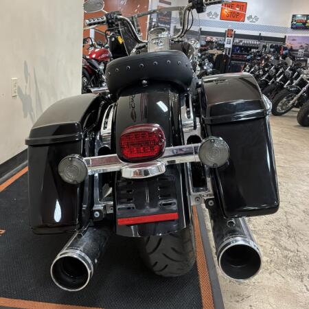FLHR 2018 Road King® thumb 1