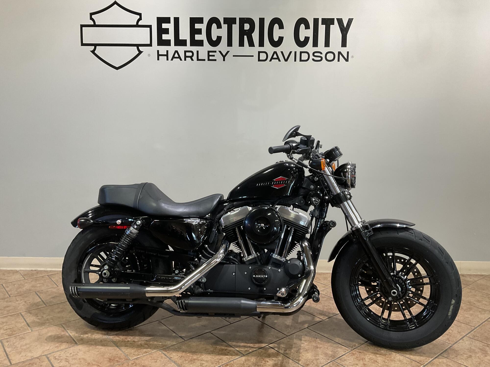 2022 Harley-Davidson® XL1200X Forty-Eight® Vivid Black