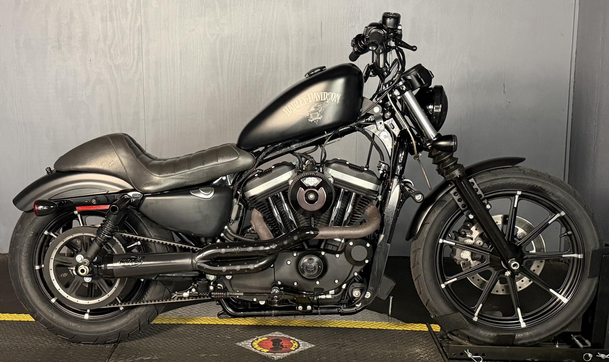 2016 XL 883N  Iron 883™