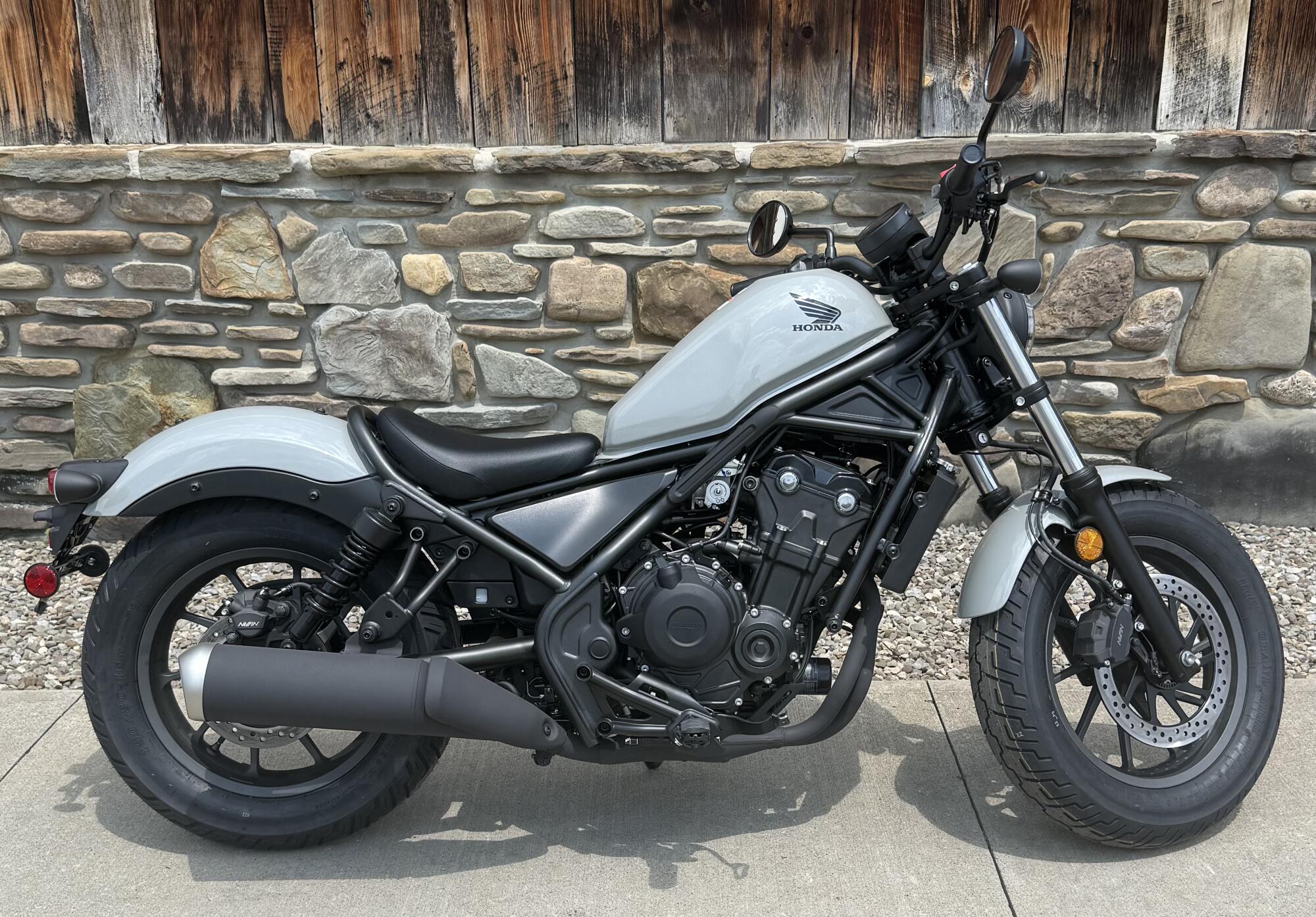 2026 Honda Rebel® 500 Pearl Smoky Gray