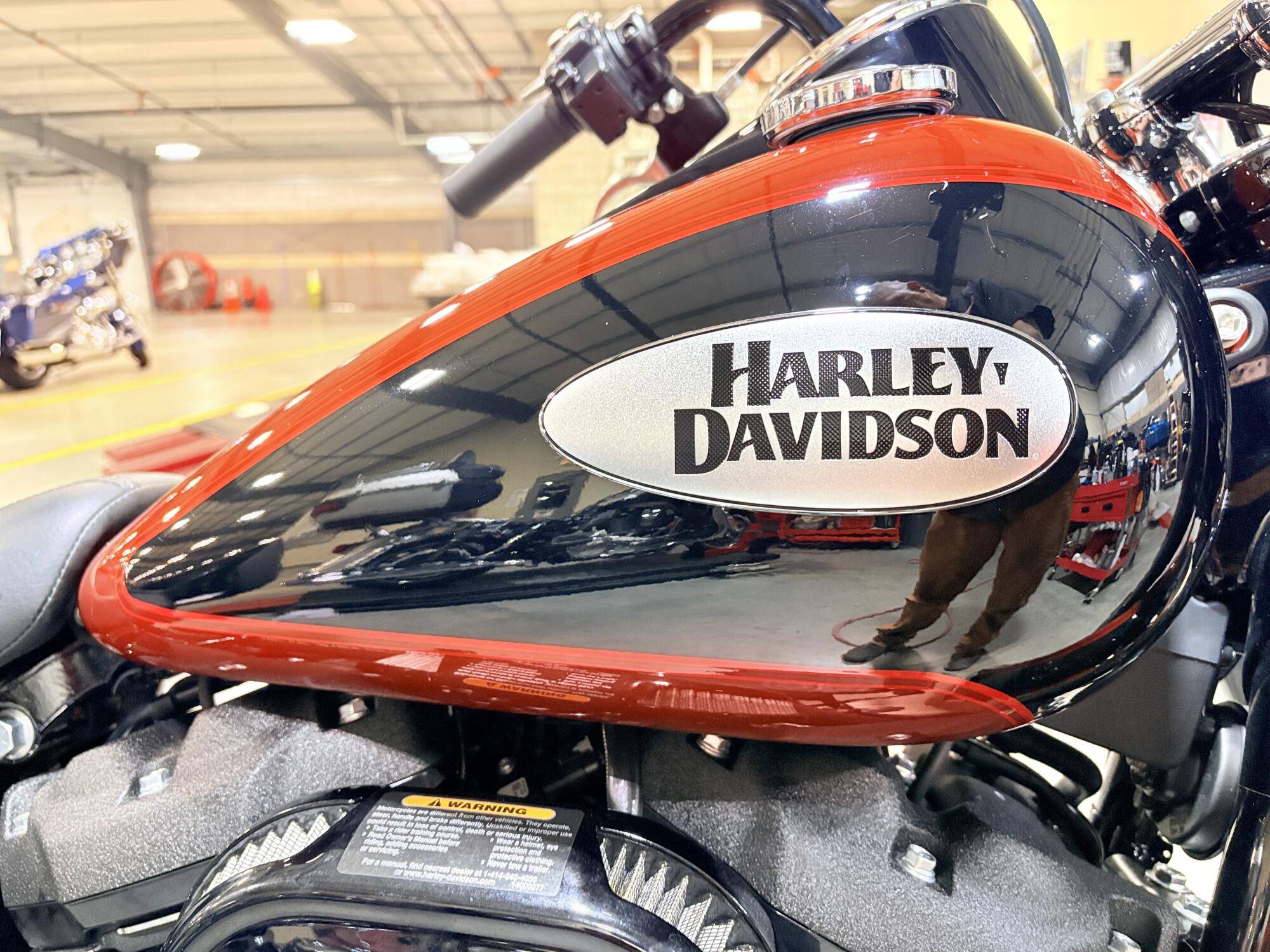 2024 FLHCS Harley-Davidson® Heritage Classic Red Rock / Vivid Black - Black Finish