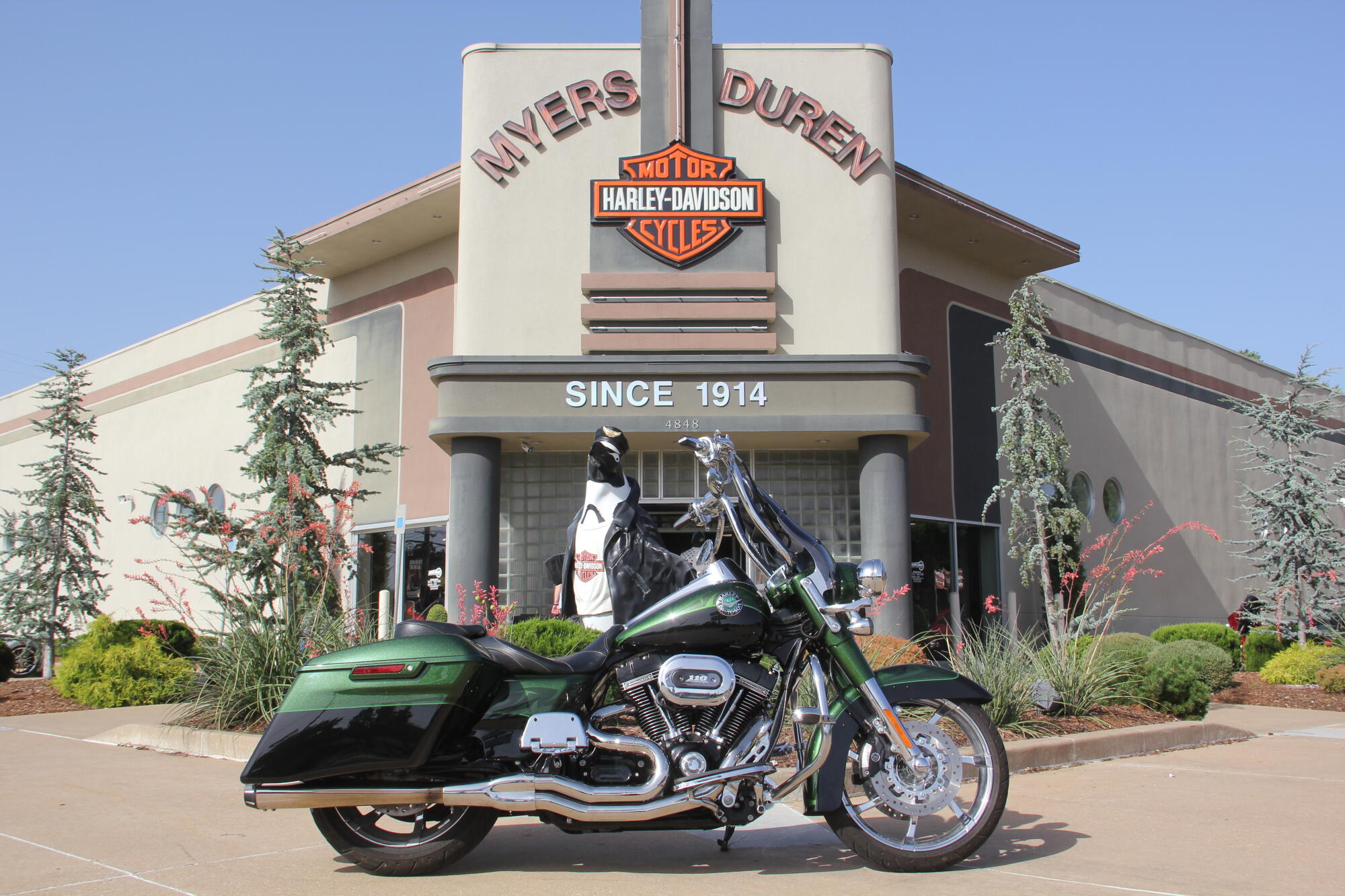 2014 Harley-Davidson® CVO™ Road King® | Pre-owned Motorcycles For