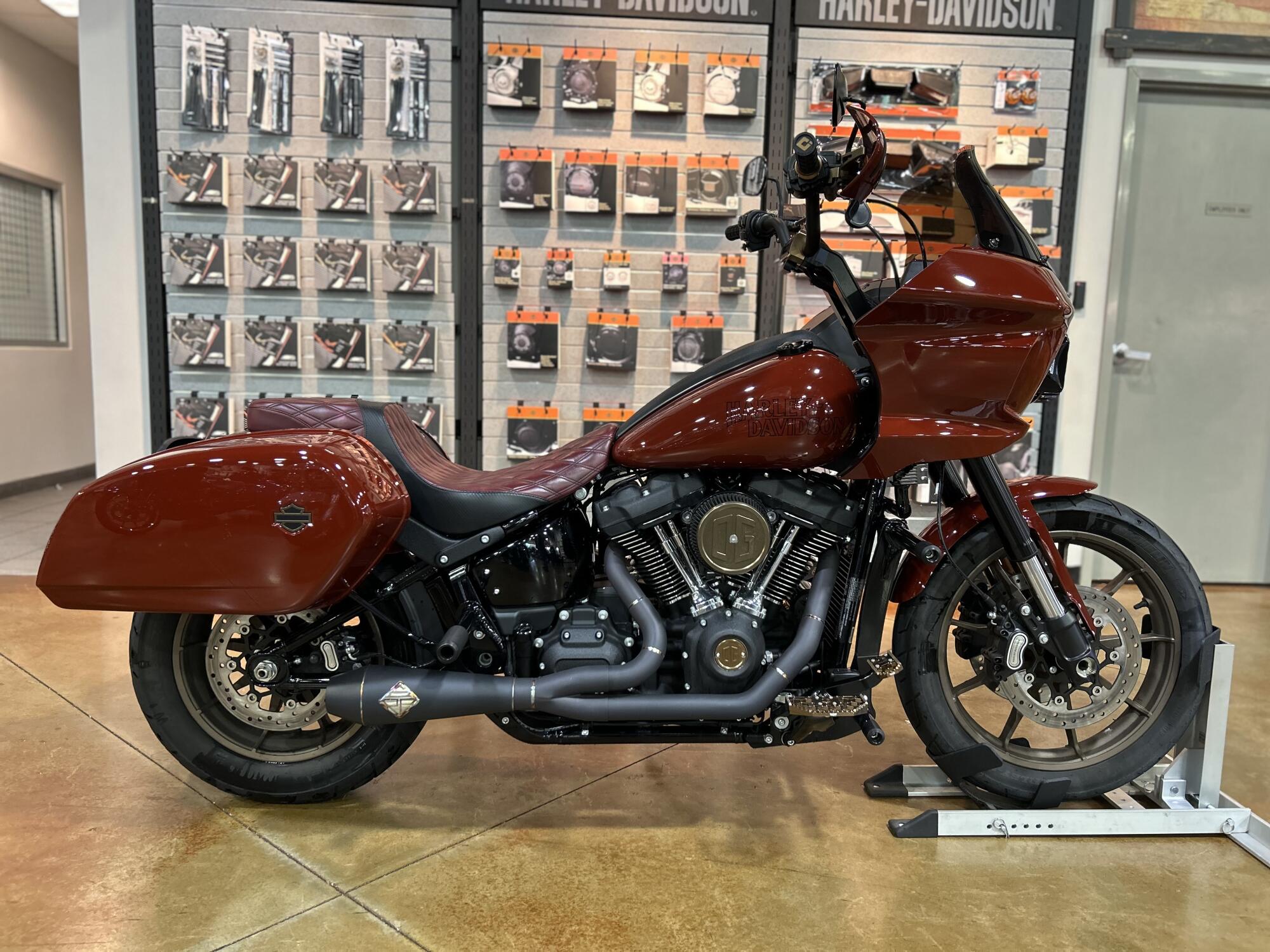 FXLRST 2024 Low Rider™ ST