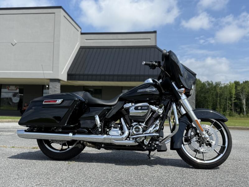 FLHX 2023 Street Glide®