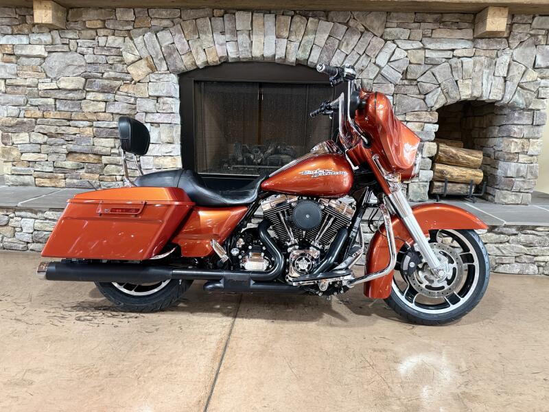 2011 FLHX - STREET GLIDE