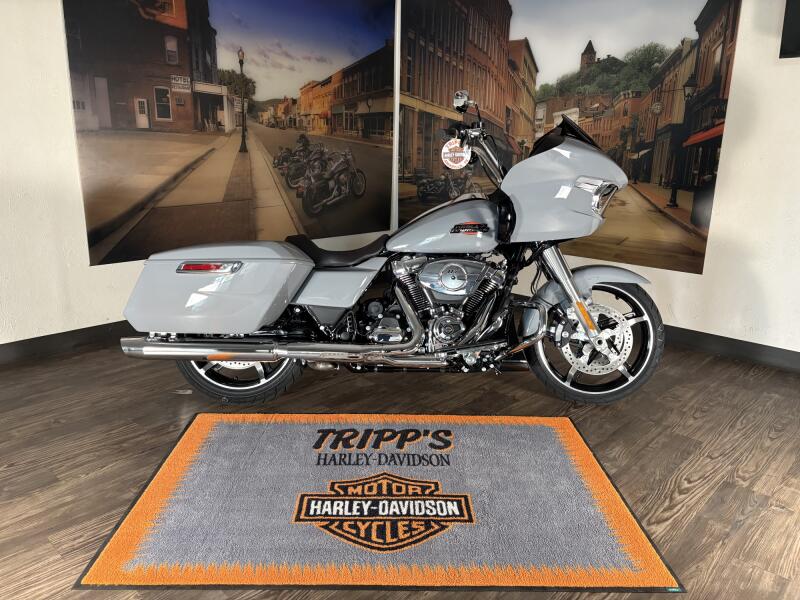 2026 Harley-Davidson® Road Glide® Dark Billiard Gray Chrome Trim