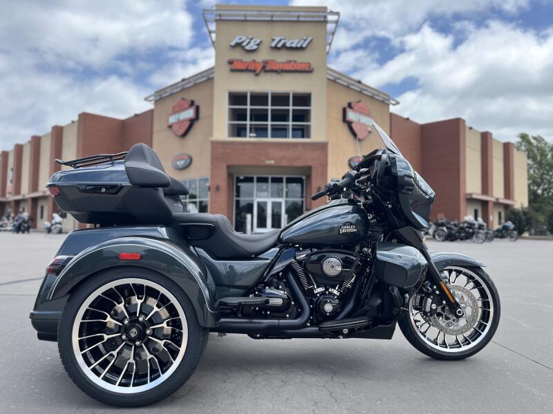 2026 Harley-Davidson® FLHLT Street Glide 3 Limited Iron Horse Metallic