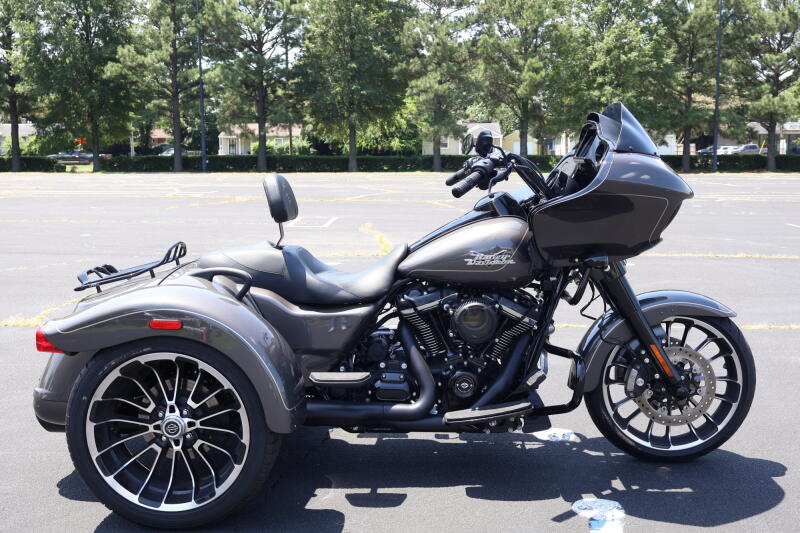 2023 Harley-Davidson® Road Glide® 3 Gray Haze - Black Finish