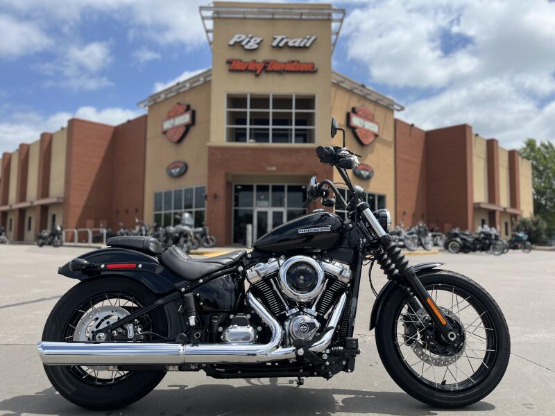 2026 Harley-Davidson® FXBB Street Bob® Vivid Black