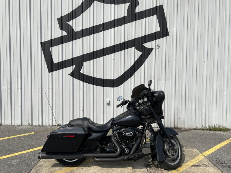 2013 Harley-Davidson® Street Glide® Vivid Black