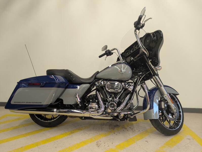 2023 Harley-Davidson®  Street Glide™ Special - Bright Billiard Blue/Billiard Grey (Chrome Trim)