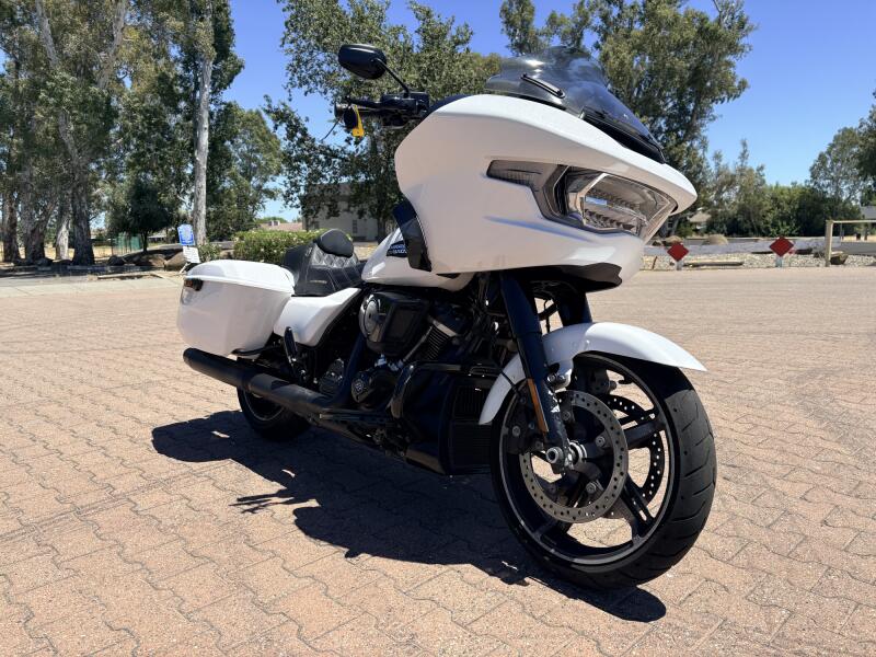 FLTRX 2024 Road Glide®