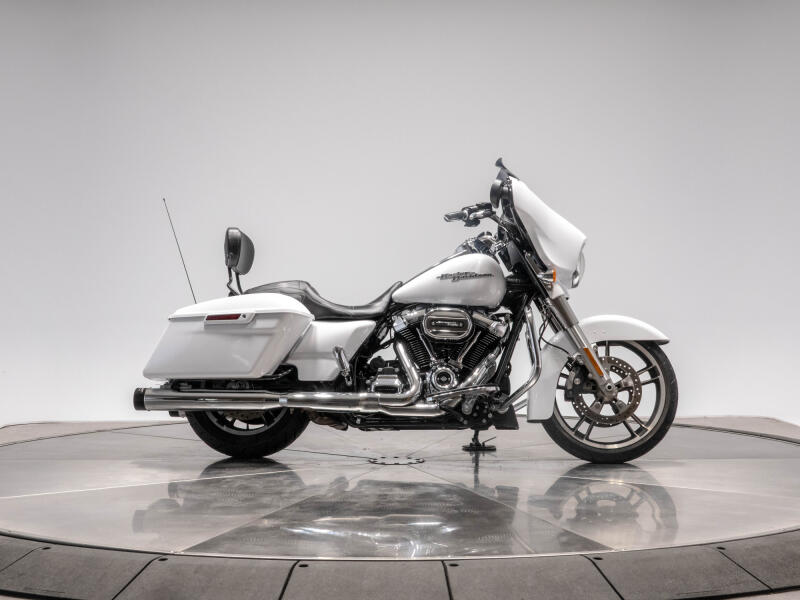 2017 HARLEY-DAVIDSON FLHXS STREET GLIDE SPECIAL in Crushed Ice Pearl