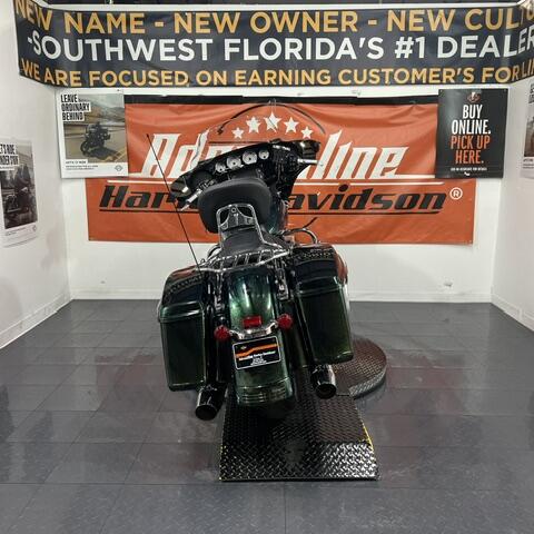 FLHXS 2017 Street Glide® Special thumb 1