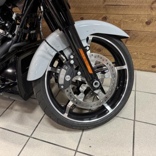 2025 Harley-Davidson® Street Glide® Billiard Gray - Black Finish FLHX thumb 1