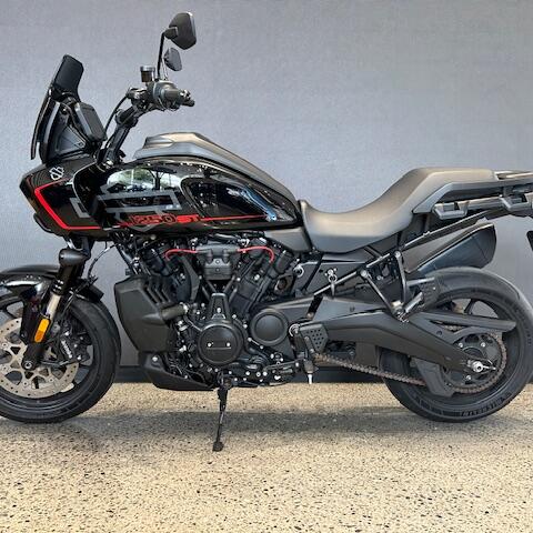 【中古車情報】2025YM RA1250ST VIVID BLACK (管理番号：309983) thumb 0