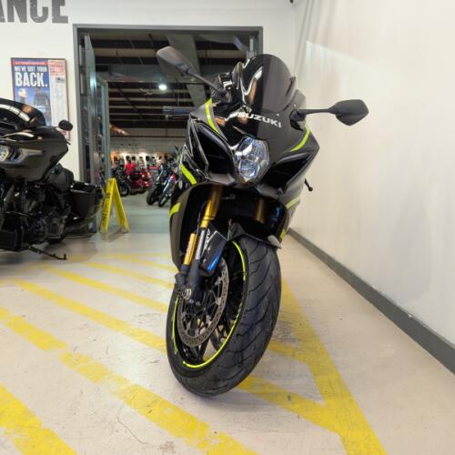 2023 Suzuki GSX-R1000R - Black thumb 2