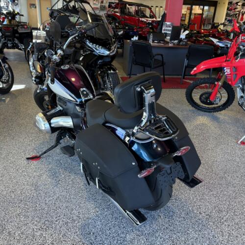 2022 BMW Motorrad R 18 Classic thumb 2