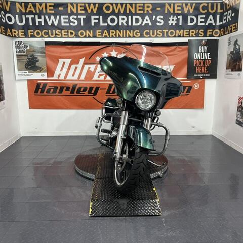 FLHXS 2017 Street Glide® Special thumb 2