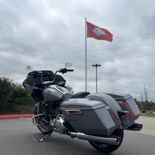 2026 Harley-Davidson® Road Glide® DRK BILIARD GRY thumb 0