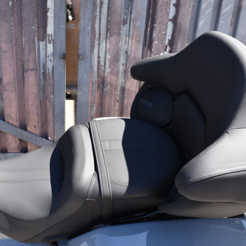 2026 Harley-Davidson® Road Glide Limited FLTRXL thumb 2