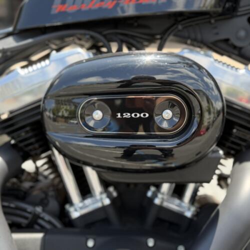 2013 Harley-Davidson® 1200 Custom Vivid Black Black Trim thumb 0