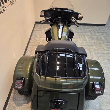 2026 Harley-Davidson® Street Glide 3 Limited Olive Steel Metallic / Vivid Black Black Trim FLHLT thumb 1