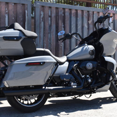 2026 Harley-Davidson® Road Glide Limited FLTRXL thumb 2