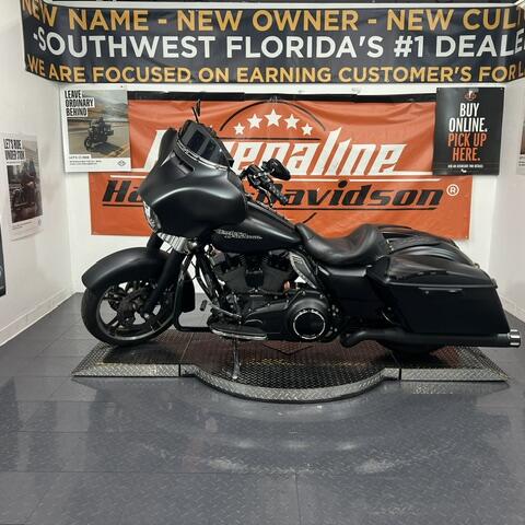 FLHX 2014 Street Glide® thumb 3