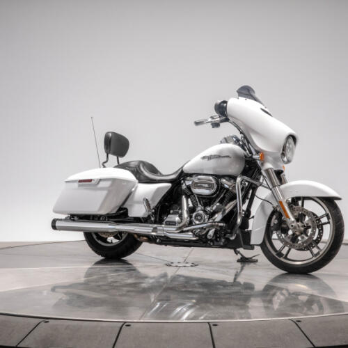 2017 HARLEY-DAVIDSON FLHXS STREET GLIDE SPECIAL in Crushed Ice Pearl thumb 3