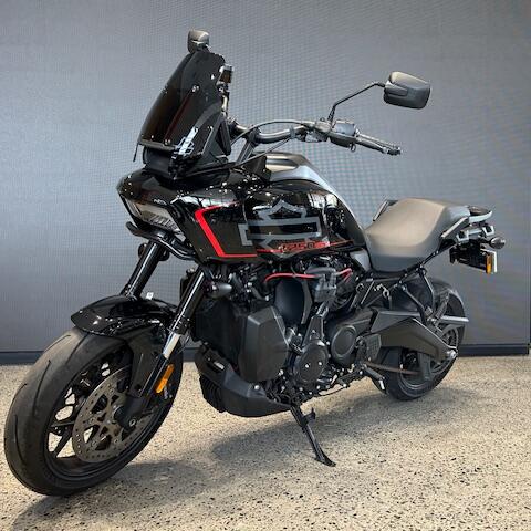 【中古車情報】2025YM RA1250ST VIVID BLACK (管理番号：309983) thumb 1