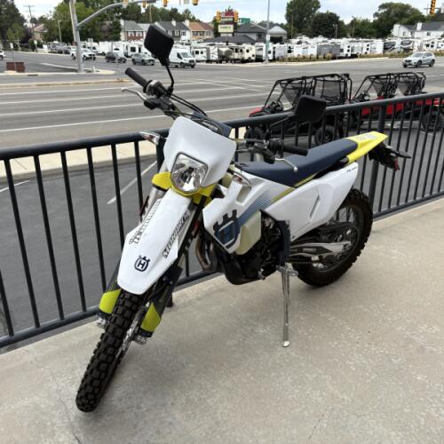 2024 Husqvarna FE 350s thumb 3
