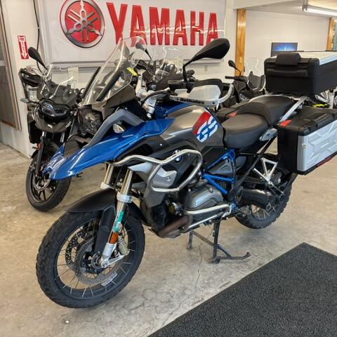 2018 BMW Motorrad R 1200 GS Lupin Blue / Light Grey Metallic thumb 1