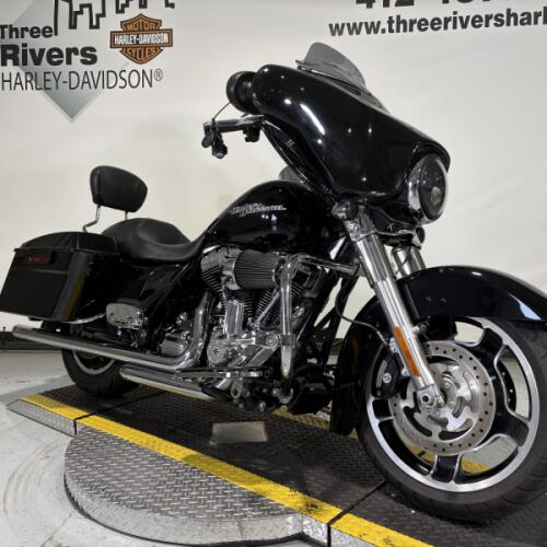 2013 Harley-Davidson® Street Glide® Vivid Black thumb 2