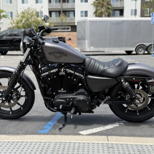 2016 Harley-Davidson® Iron 883™ Charcoal Denim thumb 2
