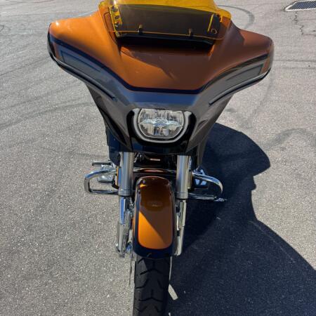 2026 Harley-Davidson® CVO Street Glide thumb 2