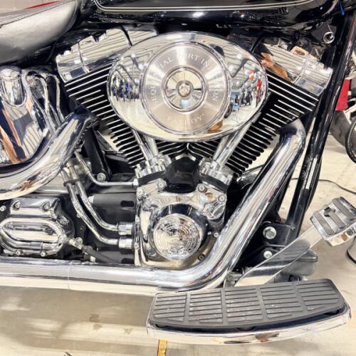 2004 FLSTFI Harley-Davidson® Fat Boy® Vivid Black thumb 3