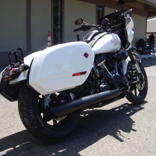 2026 Harley-Davidson® Low Rider® ST White Onyx Pearl Chrome Trim thumb 0