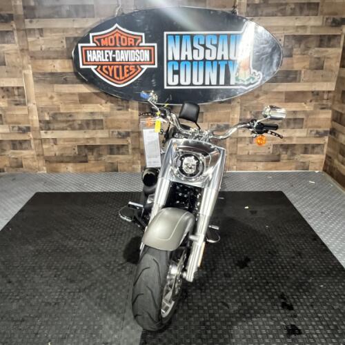 2019 Harley-Davidson® Fat Boy® Industrial Gray Denim thumb 3