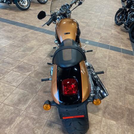 2008 Harley-Davidson® V-Rod® thumb 1